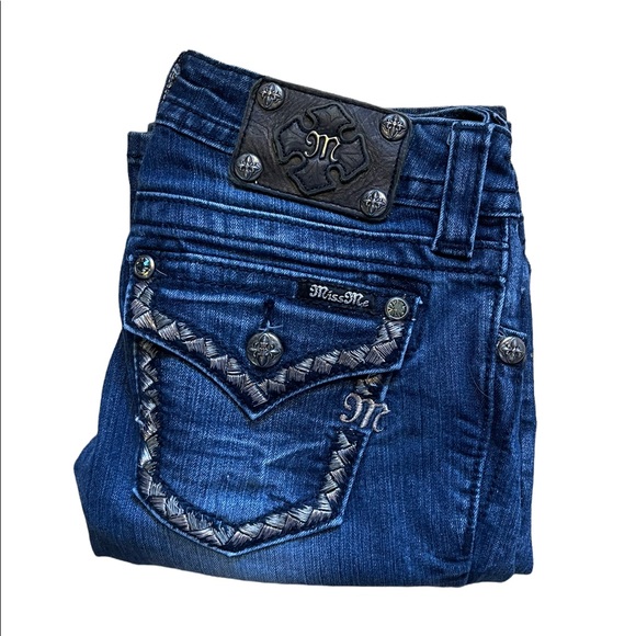 Miss Me Signature Rise Embellished Jeans Size 26 - Picture 2 of 14